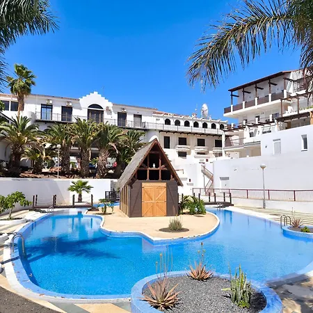 Rentenerife Magec Swing & Sun Amarilla Golf Apartment *